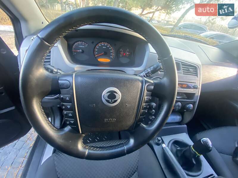 Внедорожник / Кроссовер SsangYong Kyron 2011 в Днепре