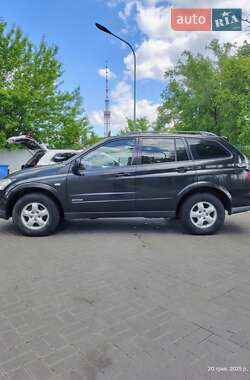 Позашляховик / Кросовер SsangYong Kyron 2010 в 