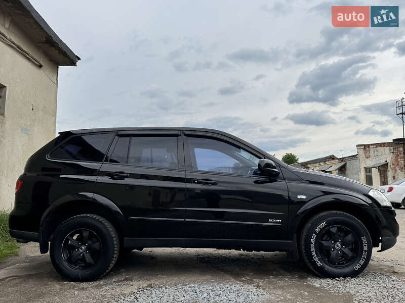 Позашляховик / Кросовер SsangYong Kyron 2010 в 