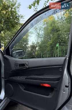 Позашляховик / Кросовер SsangYong Kyron 2005 в 