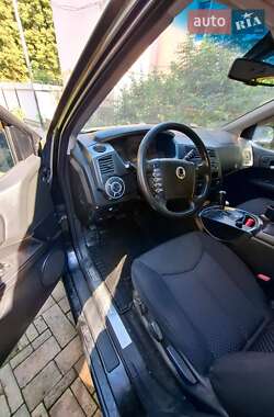 Внедорожник / Кроссовер SsangYong Kyron 2010 в 