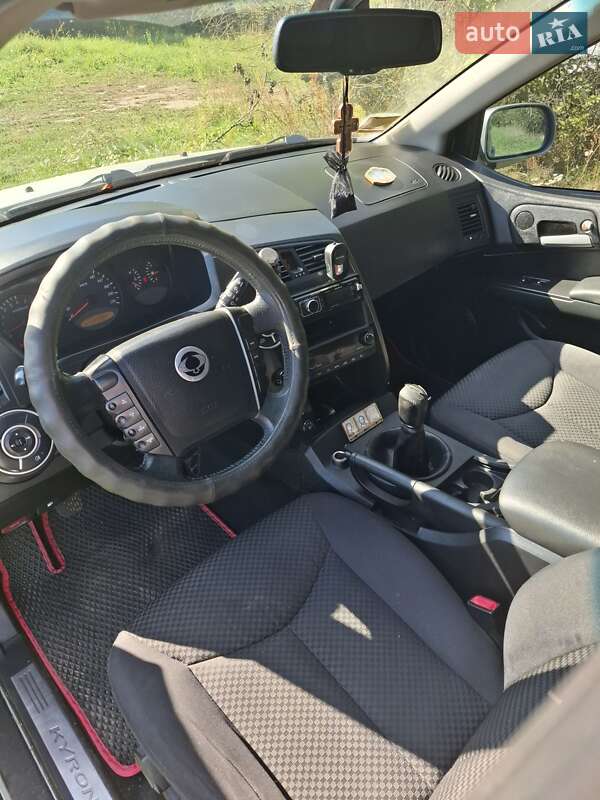 Позашляховик / Кросовер SsangYong Kyron 2010 в Корюківці