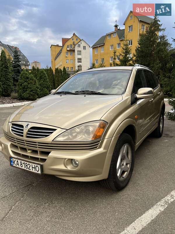 Позашляховик / Кросовер SsangYong Kyron 2006 в 
