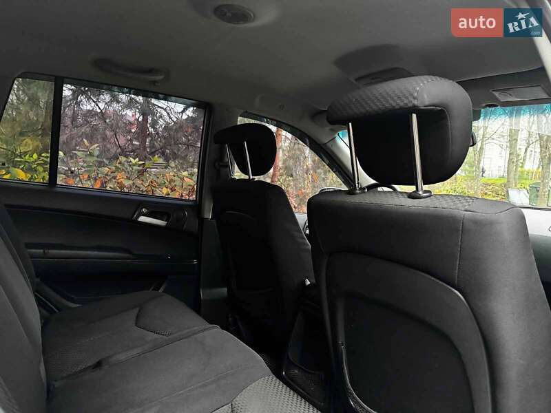 Позашляховик / Кросовер SsangYong Kyron 2010 в Києві