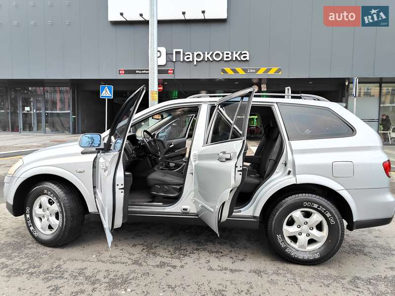 Позашляховик / Кросовер SsangYong Kyron 2010 в Києві фото 12 Позашляховик / Кросовер SsangYong Kyron 2010 в Києві