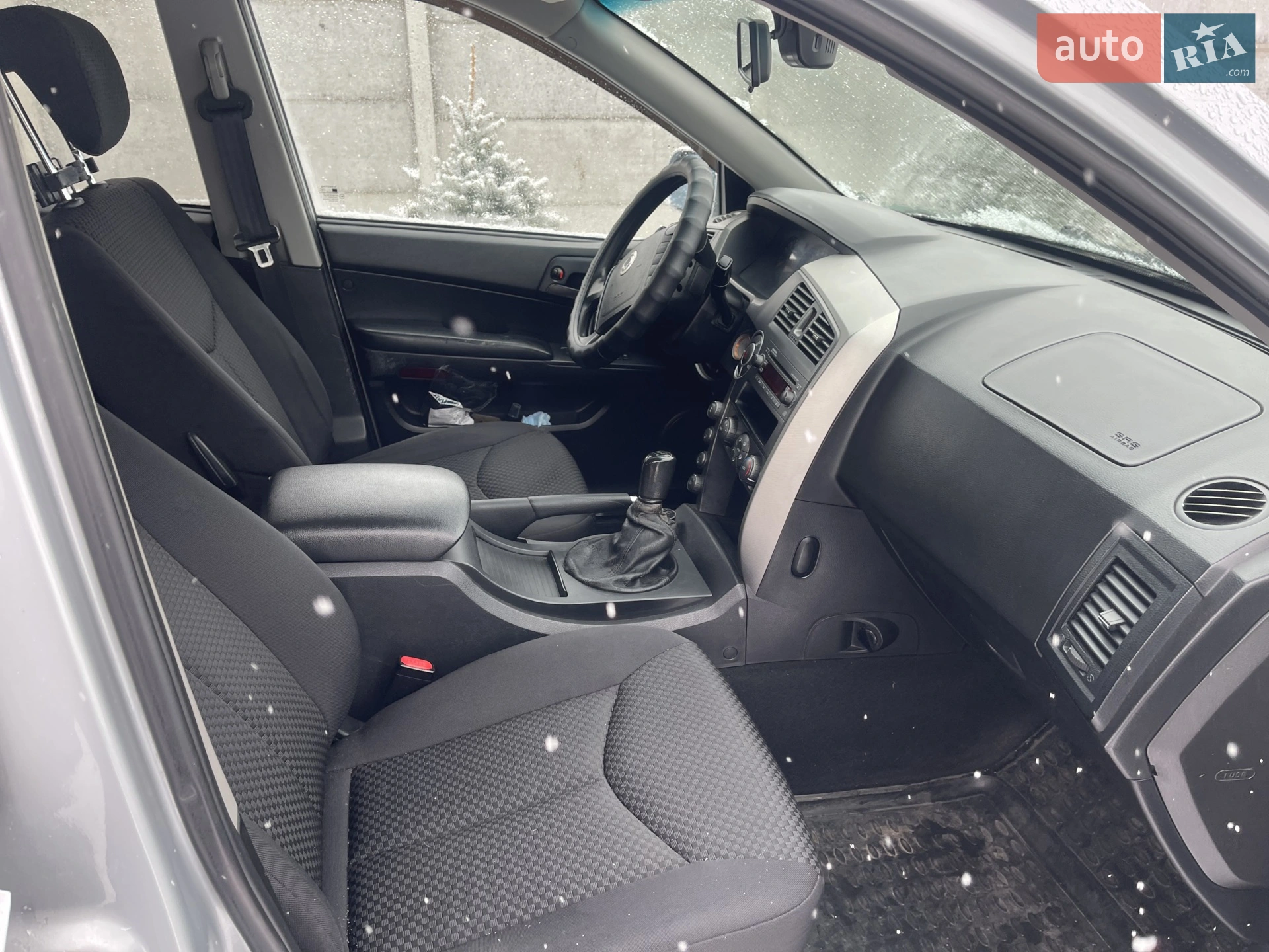 2012 SsangYong Kyron - мініатюра 15