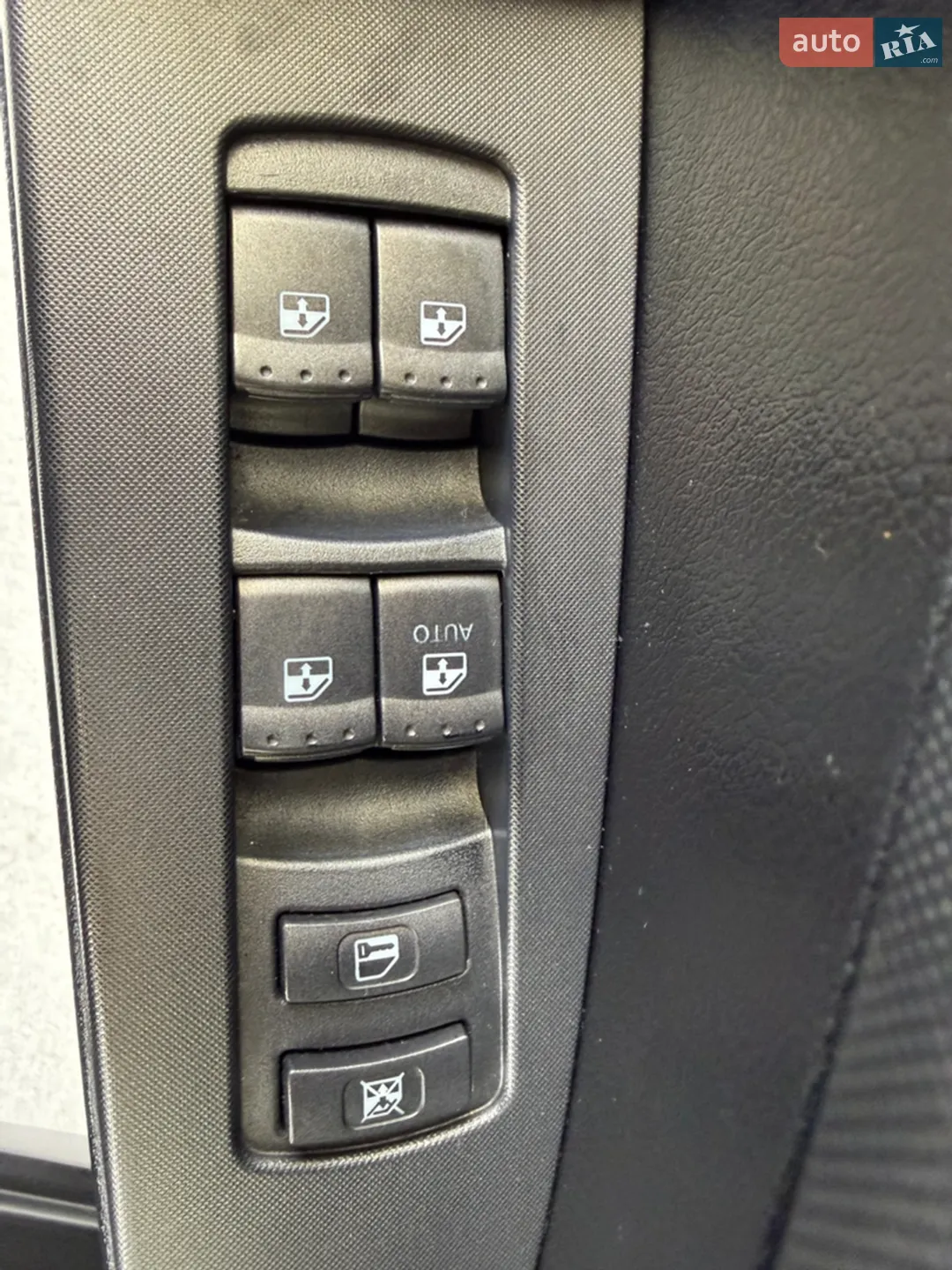 2012 SsangYong Kyron - мініатюра 16