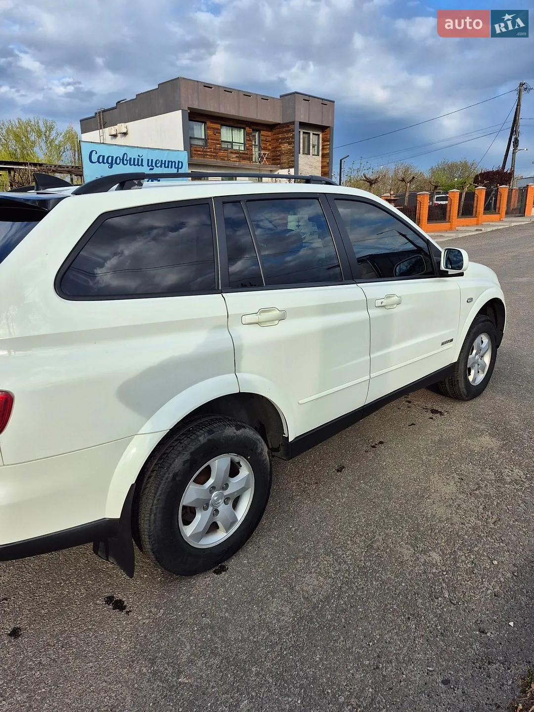2014 SsangYong Kyron - мініатюра 16