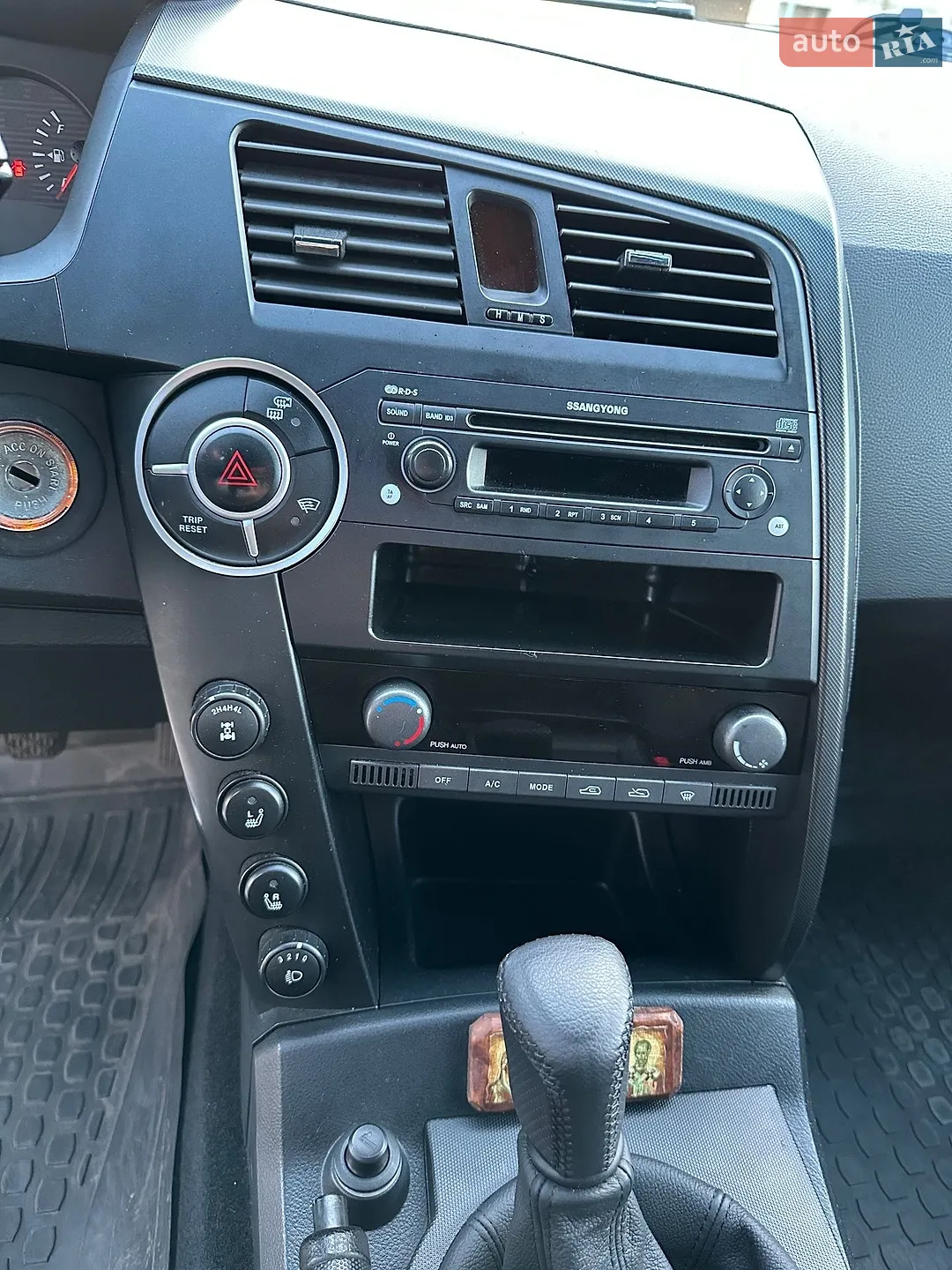 2011 SsangYong Kyron - мініатюра 9