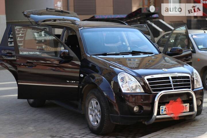 Внедорожник / Кроссовер SsangYong Rexton 2008 в Ивано-Франковске