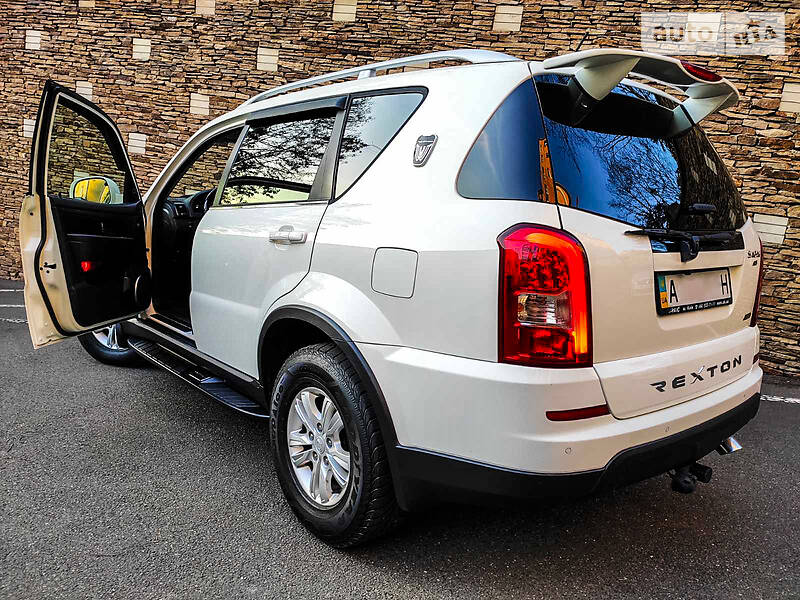 Позашляховик / Кросовер SsangYong Rexton 2014 в Києві