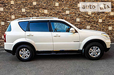 Позашляховик / Кросовер SsangYong Rexton 2014 в 