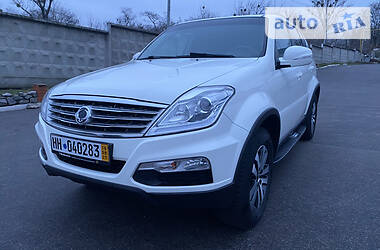 Внедорожник / Кроссовер SsangYong Rexton 2014 в Харькове