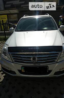 Позашляховик / Кросовер SsangYong Rexton 2014 в 