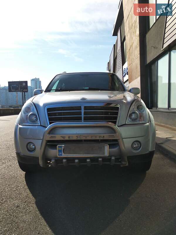 Позашляховик / Кросовер SsangYong Rexton 2012 в Києві