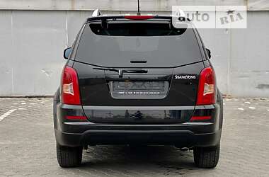 Позашляховик / Кросовер SsangYong Rexton 2014 в 