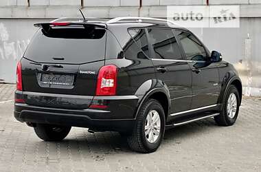 Позашляховик / Кросовер SsangYong Rexton 2014 в 