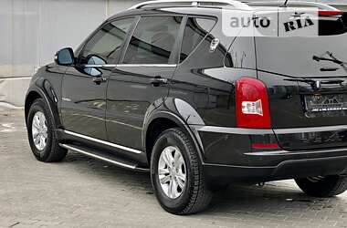 Позашляховик / Кросовер SsangYong Rexton 2014 в 