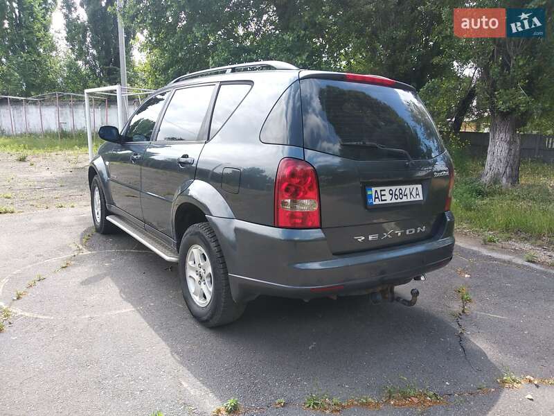 Внедорожник / Кроссовер SsangYong Rexton 2007 в Днепре