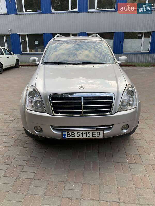 Позашляховик / Кросовер SsangYong Rexton 2011 в Києві