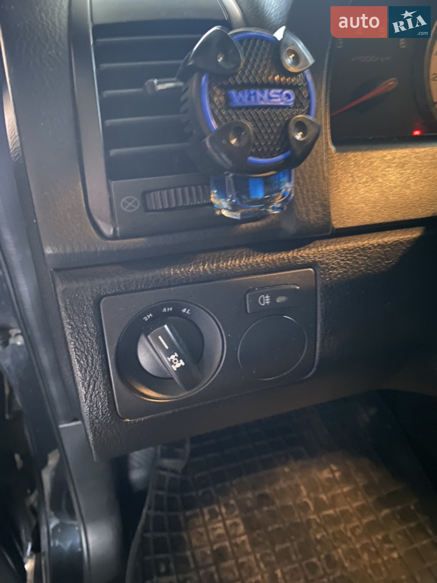 2012 SsangYong Rexton - мініатюра 18
