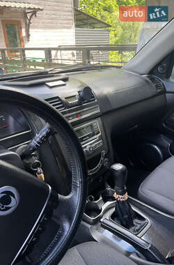 Внедорожник / Кроссовер SsangYong Rexton 2013 в 
