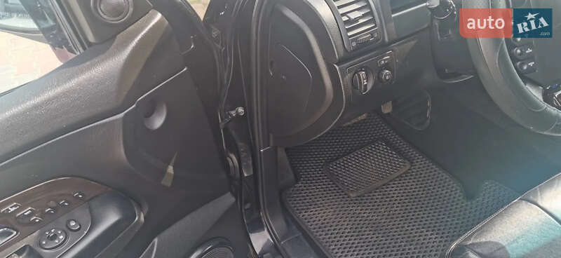 Внедорожник / Кроссовер SsangYong Rexton 2008 в Киеве