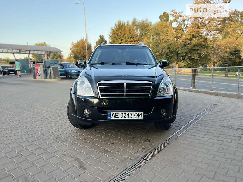 Внедорожник / Кроссовер SsangYong Rexton 2010 в 