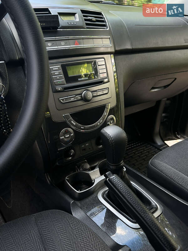 Внедорожник / Кроссовер SsangYong Rexton 2013 в 