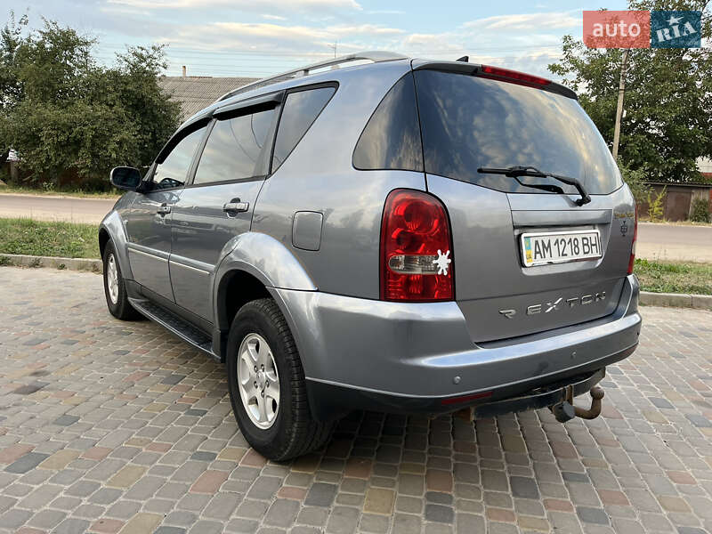 Внедорожник / Кроссовер SsangYong Rexton 2011 в Житомире