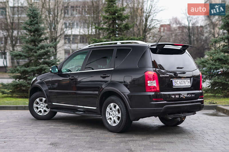 Внедорожник / Кроссовер SsangYong Rexton 2015 в Львове