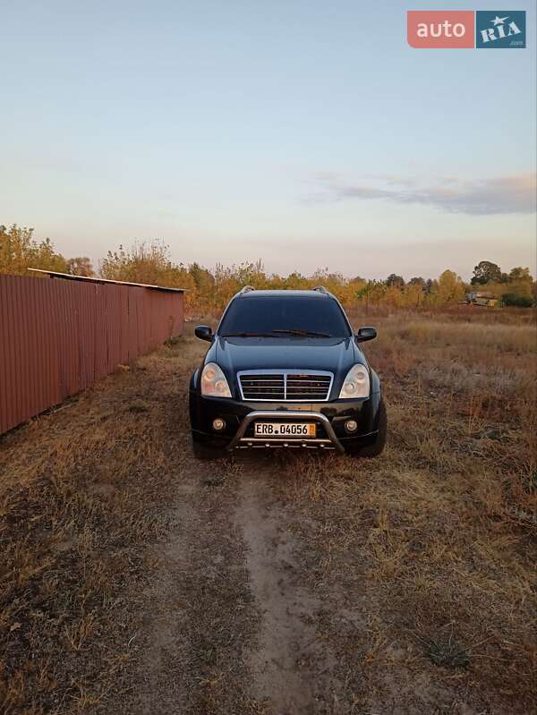 Внедорожник / Кроссовер SsangYong Rexton 2006 в 
