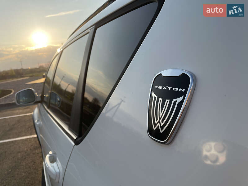 Позашляховик / Кросовер SsangYong Rexton 2012 в Києві
