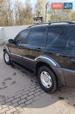 Внедорожник / Кроссовер SsangYong Rexton 2004 в 