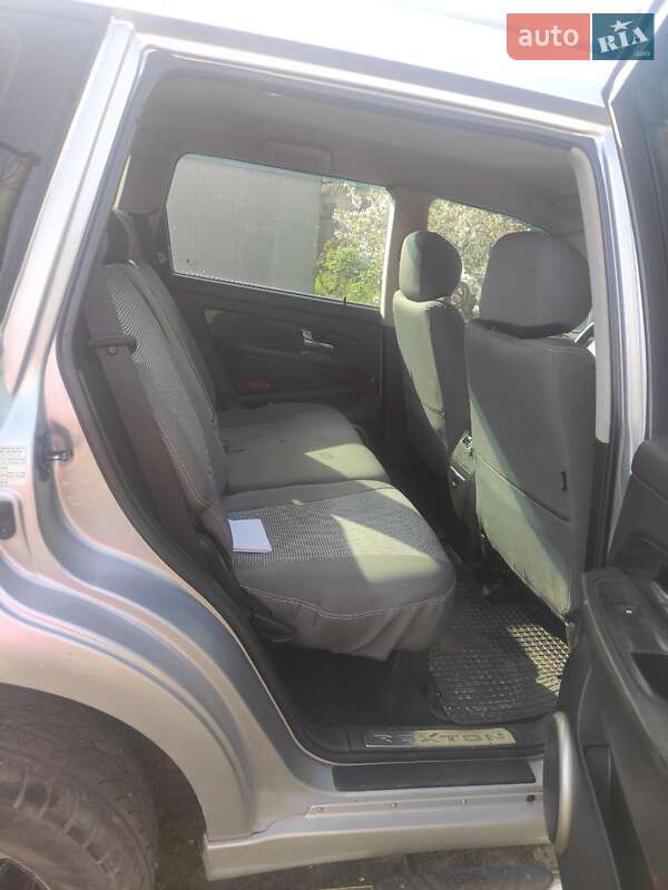 Внедорожник / Кроссовер SsangYong Rexton 2007 в Днепре