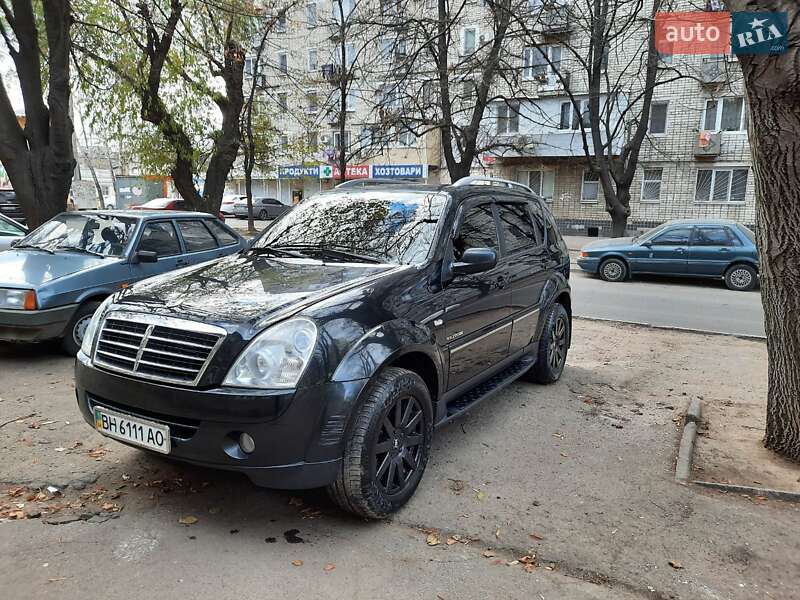 Внедорожник / Кроссовер SsangYong Rexton 2011 в 