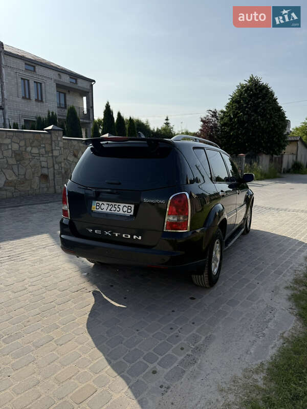 Внедорожник / Кроссовер SsangYong Rexton 2009 в Львове