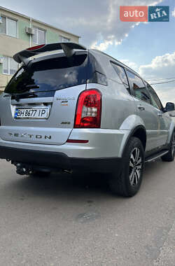 Позашляховик / Кросовер SsangYong Rexton 2013 в 
