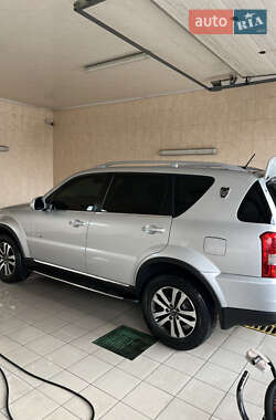 Позашляховик / Кросовер SsangYong Rexton 2013 в 