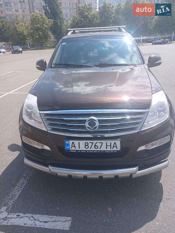 Внедорожник / Кроссовер SsangYong Rexton 2013 в 