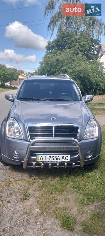 Позашляховик / Кросовер SsangYong Rexton 2012 в 