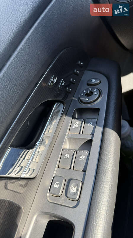 Позашляховик / Кросовер SsangYong Rexton 2011 в Дніпрі