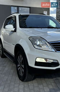 Внедорожник / Кроссовер SsangYong Rexton 2013 в 