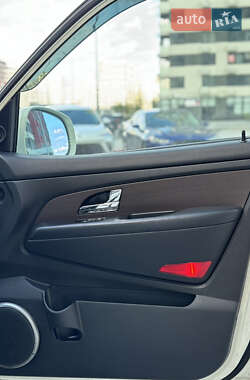 Внедорожник / Кроссовер SsangYong Rexton 2013 в 