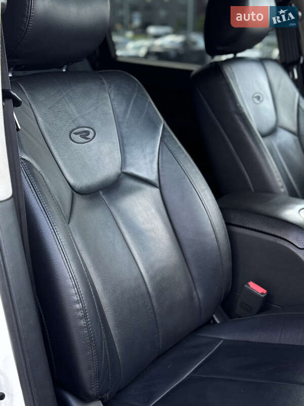 Внедорожник / Кроссовер SsangYong Rexton 2013 в Киеве