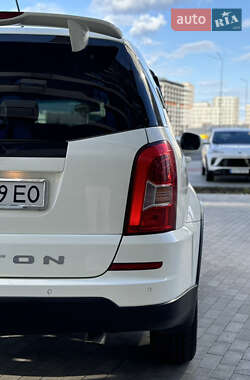 Внедорожник / Кроссовер SsangYong Rexton 2013 в 