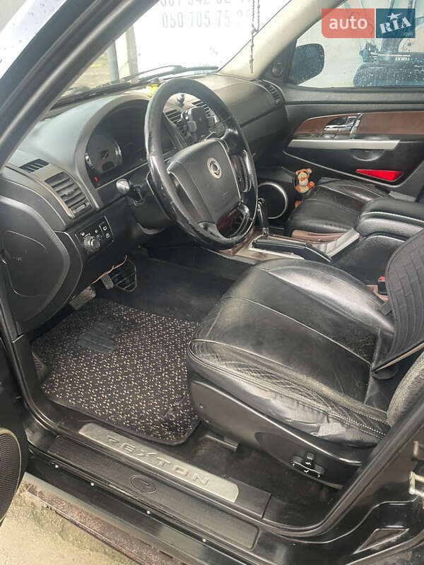Позашляховик / Кросовер SsangYong Rexton 2006 в Івано-Франківську