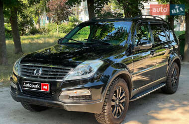 Позашляховик / Кросовер SsangYong Rexton 2013 в 