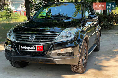 Позашляховик / Кросовер SsangYong Rexton 2013 в 