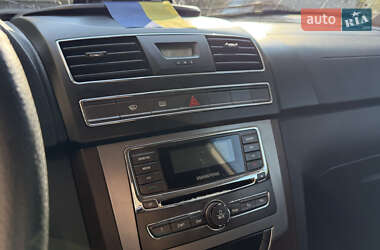 Позашляховик / Кросовер SsangYong Rexton 2012 в 